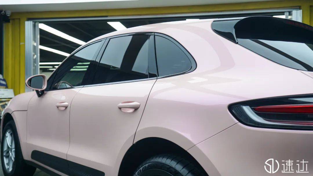 保时捷macan全车改色糖果胭脂粉