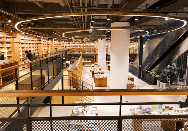 南京有一书店被称之为是中国最美书店吸引一众网红前来打卡