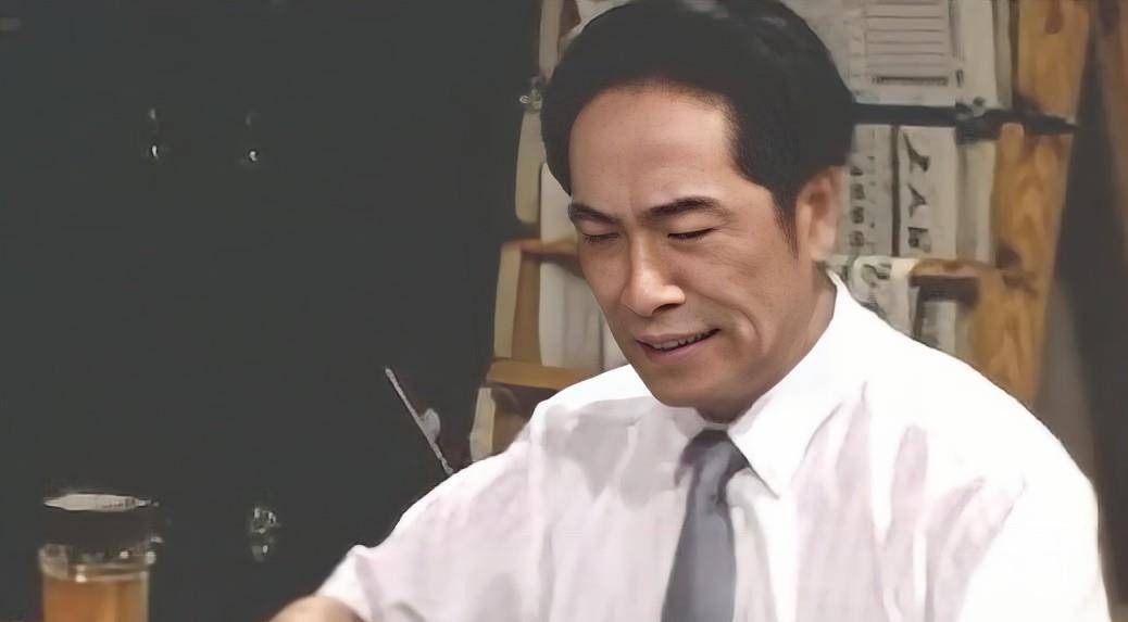 原创演员饶芯语拒绝小鲜肉追求执意嫁68岁王奎荣她到底图啥