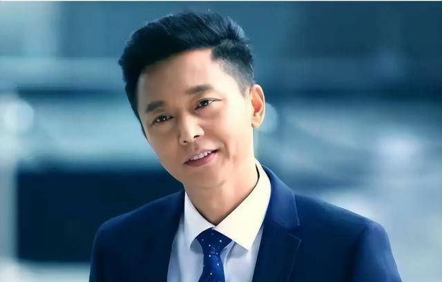 27岁奉子成婚40岁携子再婚45岁才走红的刘奕君如今终幸福美满