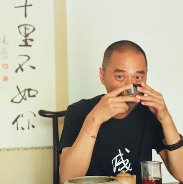 原创猛人冯唐如何避免成为一个油腻的中年猥琐男