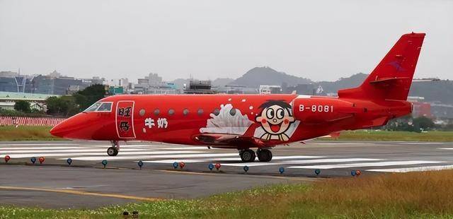 5亿台币买了第一架飞机,这是一款湾流私人飞机,这款飞机在交付到