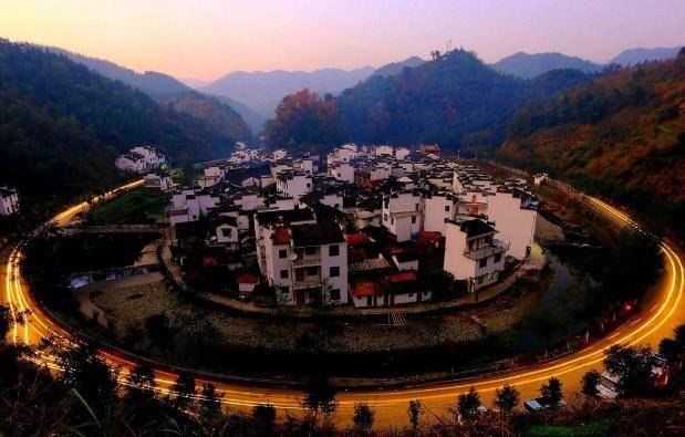 中国最“圆”的村庄，堪比圆规画出令人折服，游客直呼风水上佳