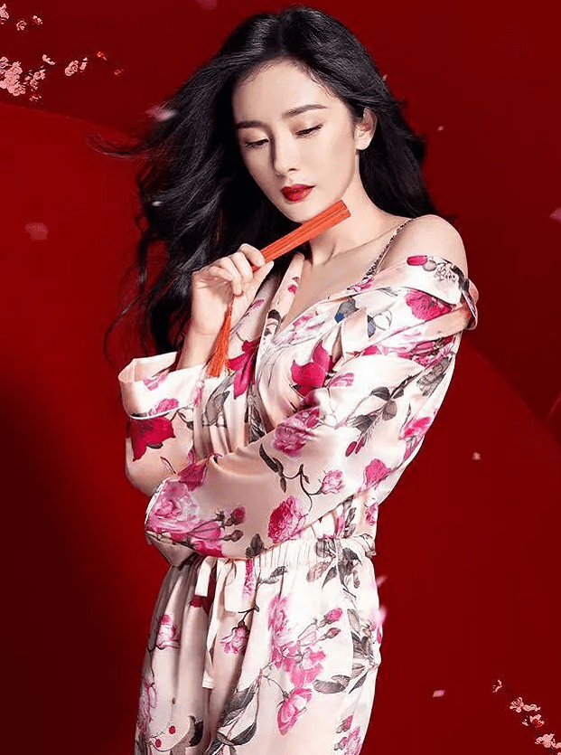 原创杨幂最新维密广告大片身材不骨感这曲线简直没话说