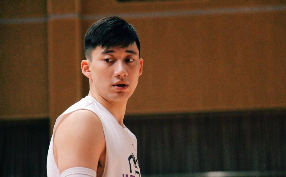 司坤留队山东高速男篮引入前朝功臣破灭宫锁组合真要解体吗