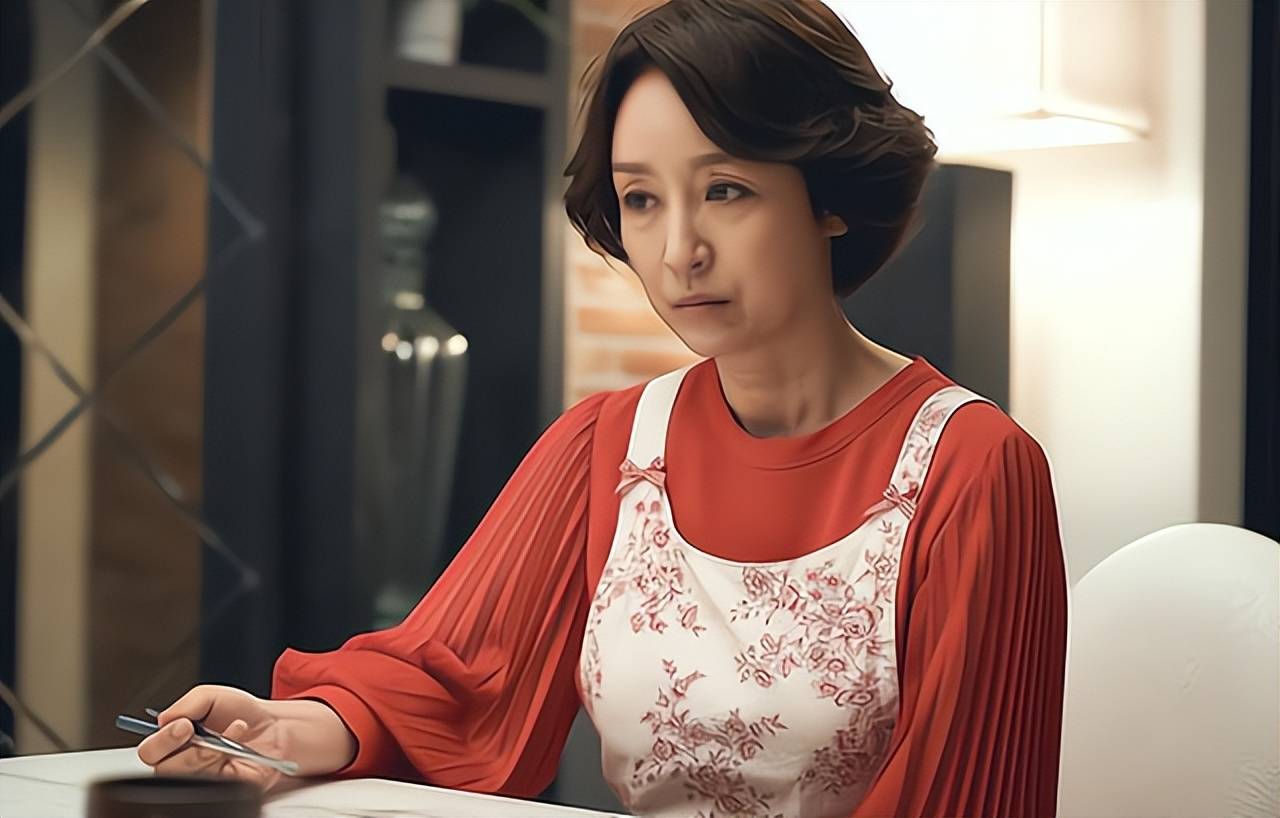 "我不想独居"奶奶打了孙女一巴掌,10年后儿媳:生不养死不葬_张倩_高林