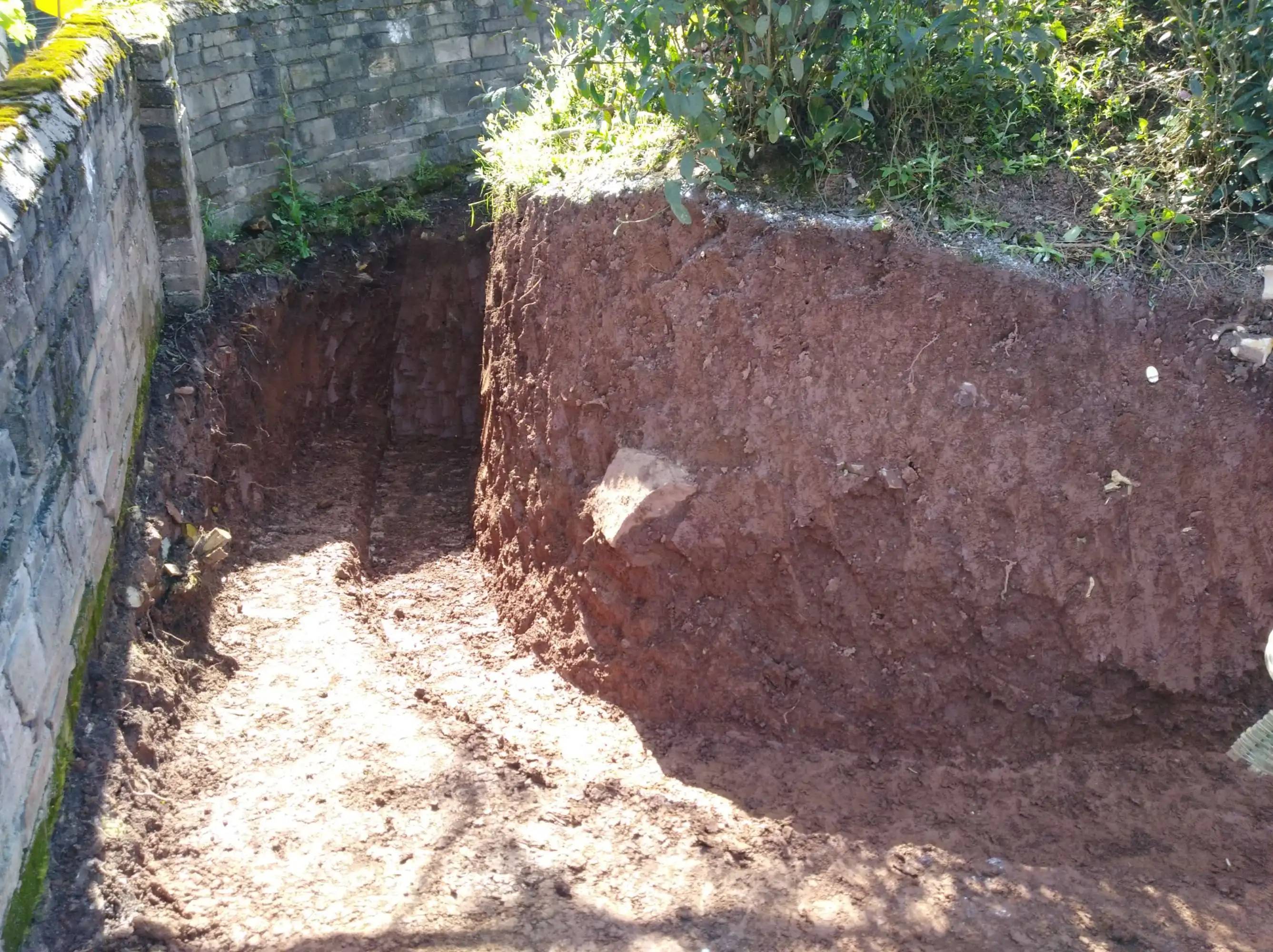 俗语坟后有坑绝人丁白虎垂头少男愁啥意思有道理吗