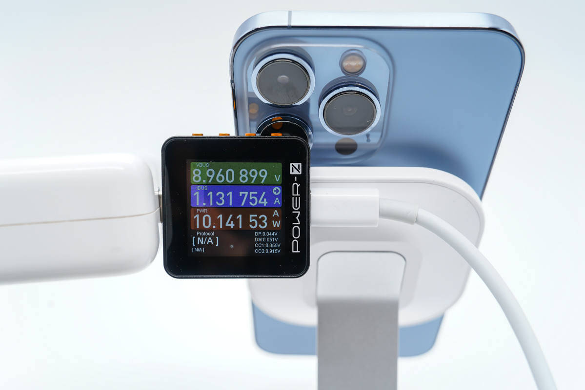 原创桌面无线新搭配momax二合一磁吸无线充电器评测