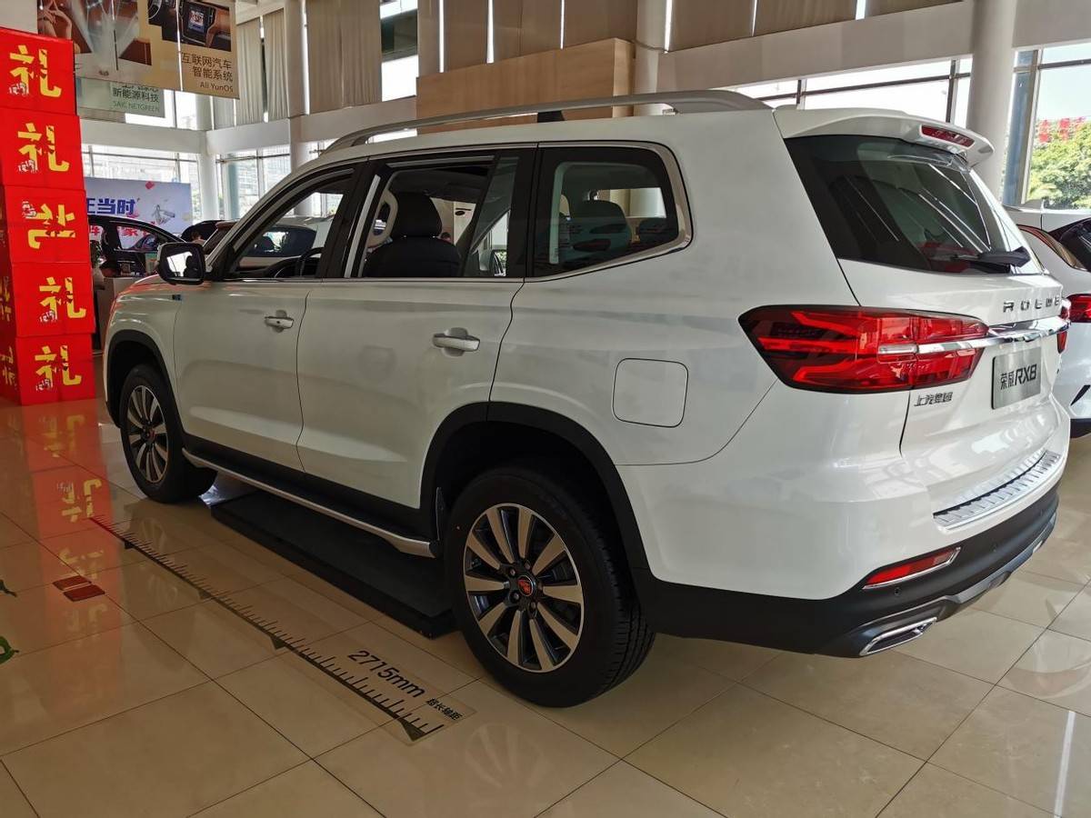 不仅实力优秀关键价格亲民荣威rx8实拍简评