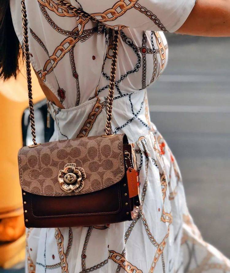 ����ְ��Ԥ������,��Щ���Լ۱Ȱ���ֵ��ӵ��,�����ݶ����ֲ���