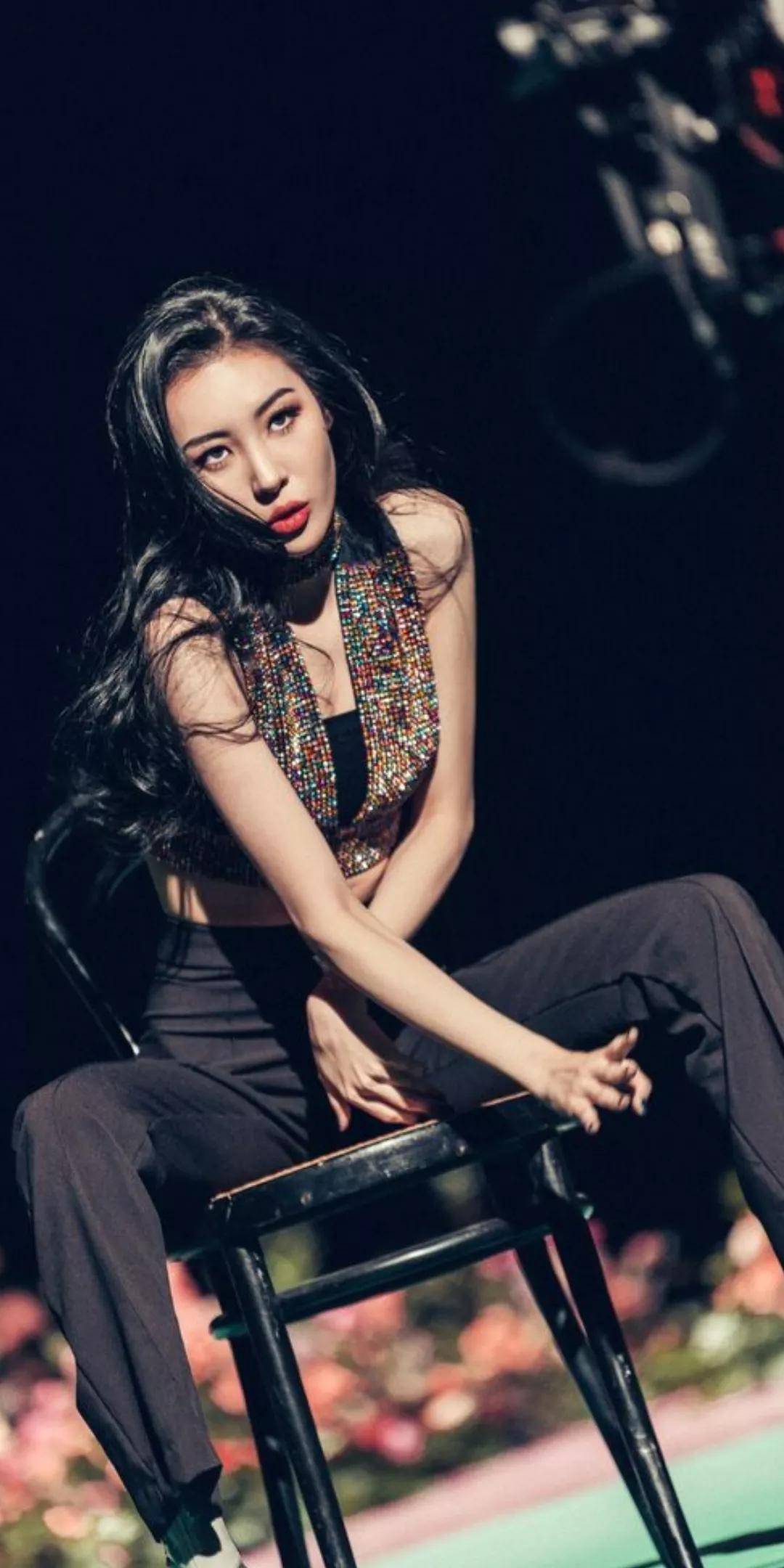 最美双腿,狂野赤脚舞蹈,她掀起一股"宣美热风"_刘亦菲_时尚_李宣