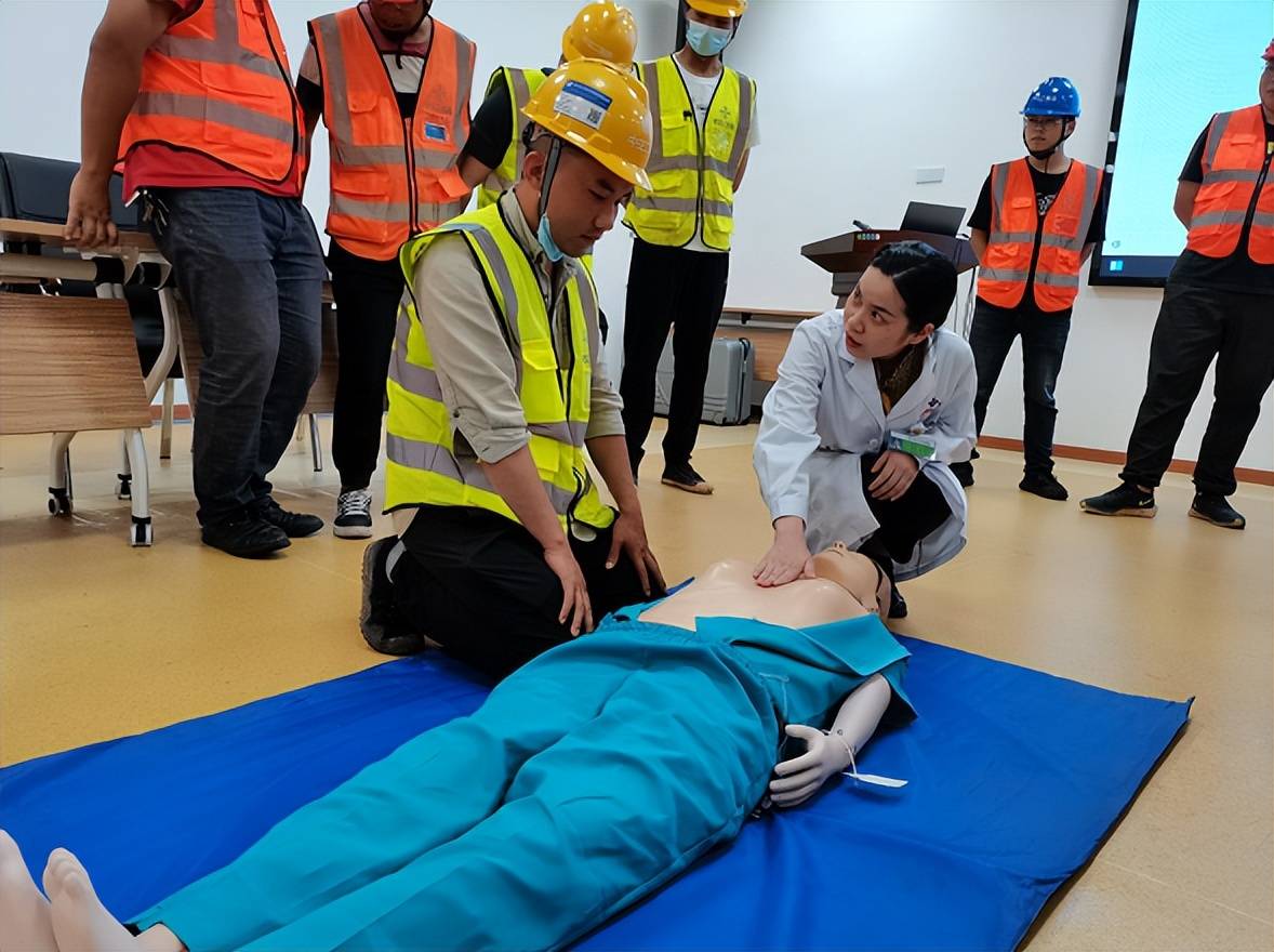 中交二航局株洲湘江新城项目开展"第一现场"急救培训_救护_人员_技能