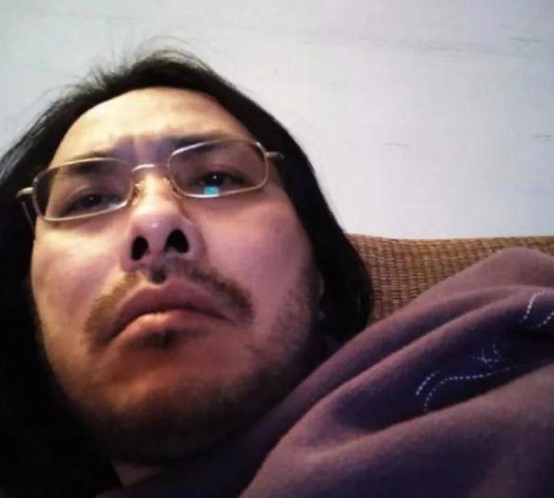 范植伟两次劈腿,勾搭15岁的演员杨雅筑被媒体抓包,每当他认错王心凌