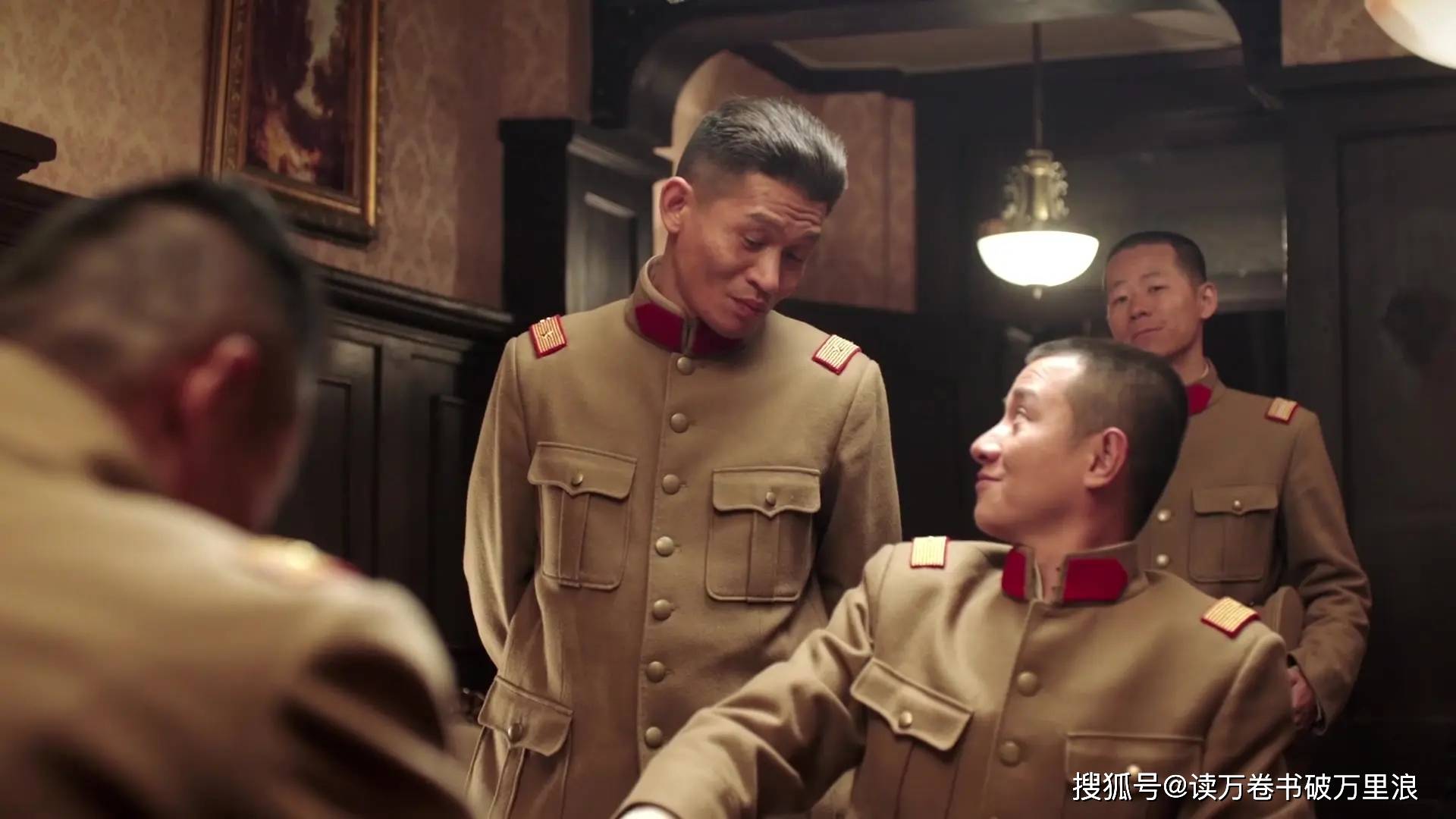 此人是奉系头号人物,手握10万雄兵,又有野心,为何甘心服从少帅_张学良
