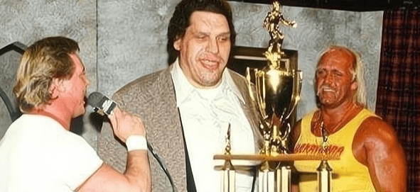 原创巨人安德烈一次性可以喝掉147瓶啤酒死后骨灰都有154斤