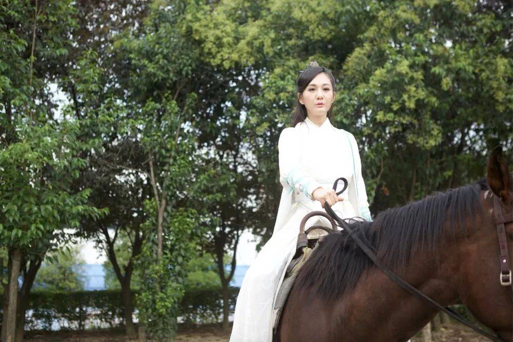 玉面蛟龙今日上线徐少强出手展现浓郁港式武侠风