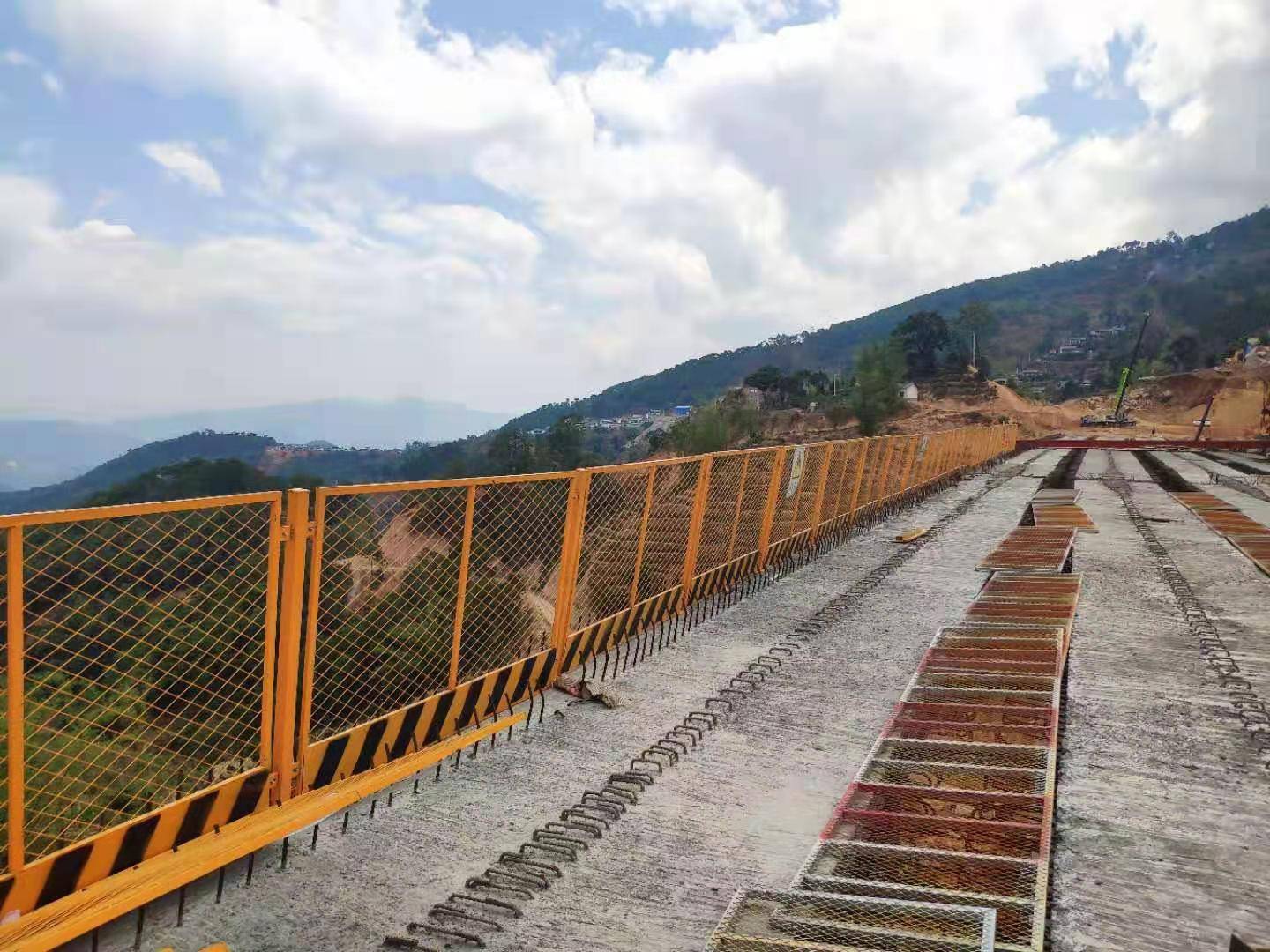 钢制作t梁湿接缝盖板的种类以及每一种的介绍