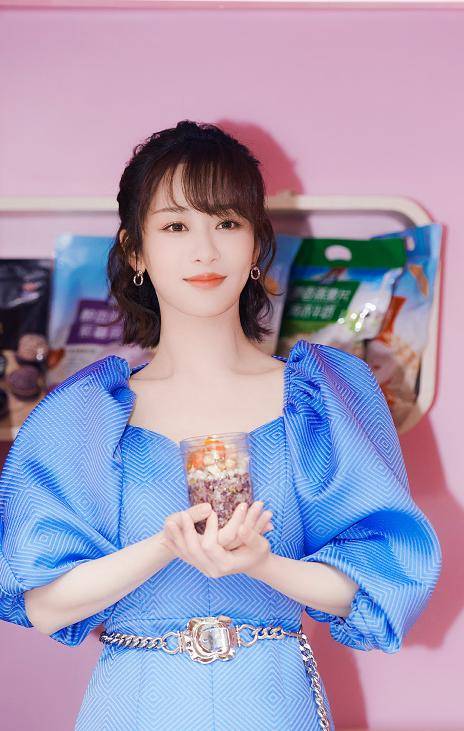 原创杨紫还是接了沉香如屑放出定妆照放大看脸粉丝却开始嘲笑