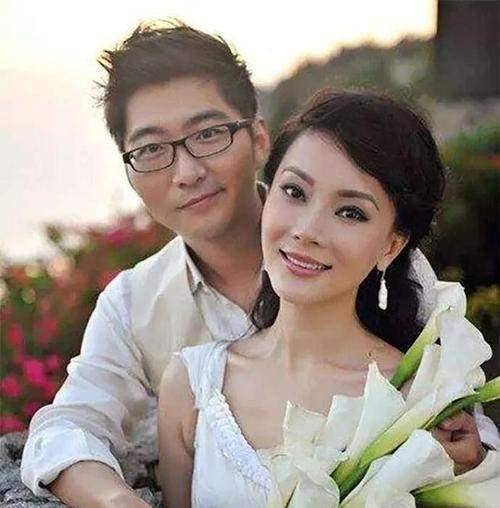 原创嫁二婚钢琴家丈夫结婚9年没要孩子的陈数现在过得怎么样