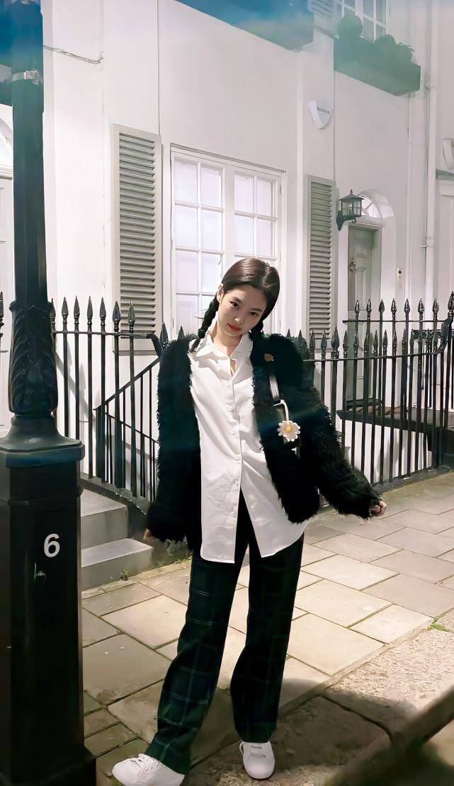 原创jennie短发造型曝光被队友吊打这个颜值真的可以吗