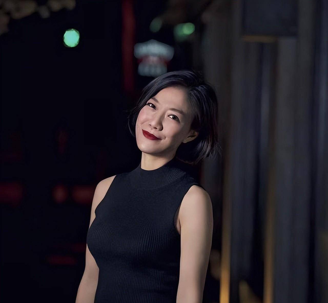 最惨冠军龙婷:凭《星光大道》走红,成春晚压轴,如今