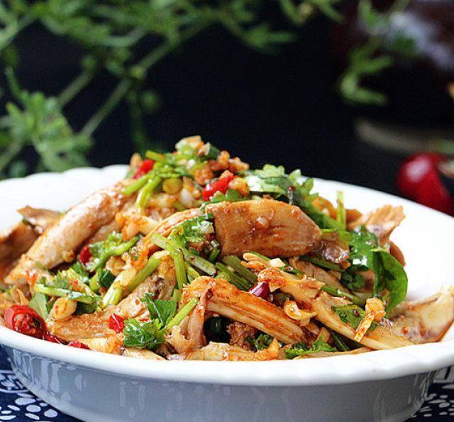 凉拌手撕鸡厨房小白也能轻松搞定