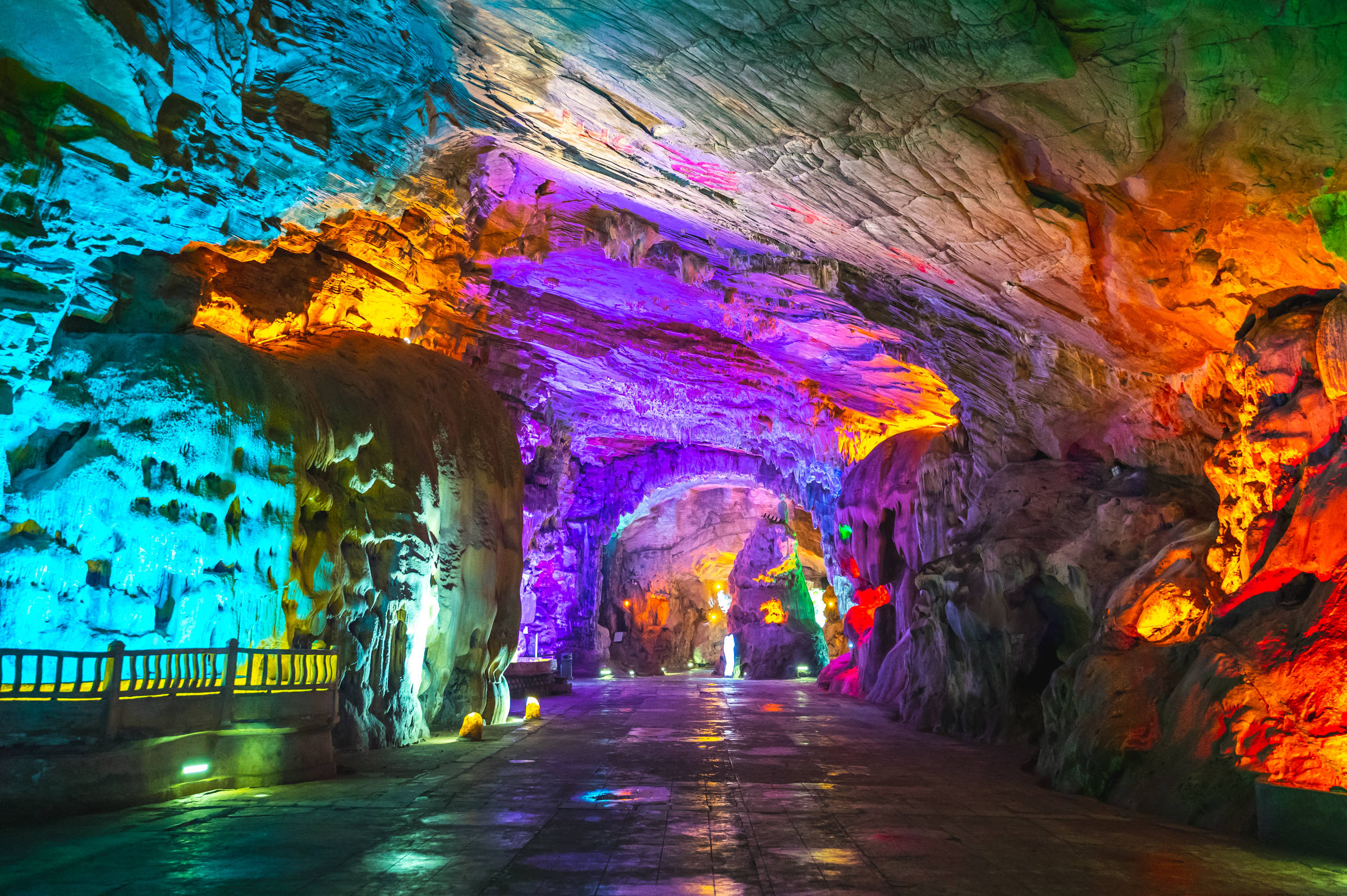 原创宜兴三奇之首享有欲界仙都的美誉常年气温23摄氏度