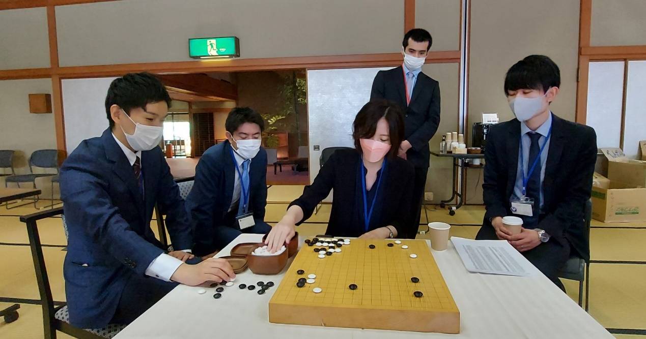 热咖啡胜过冰咖啡井山裕太3比0一力辽本因坊十一连霸一步之遥