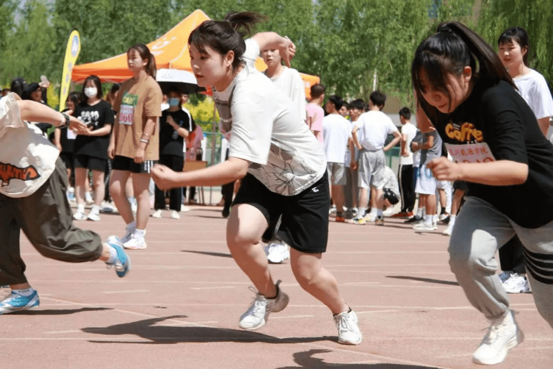 银川能源学院校服图片