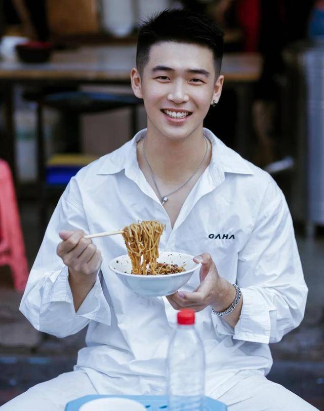 哥哥_时候_男生