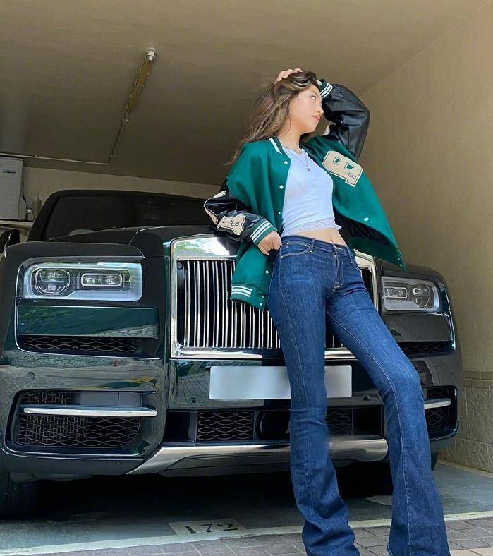 邱淑贞女儿似妈翻版,任晴佳气质佳,林恺铃衣品好_时尚_身材_龚慈恩