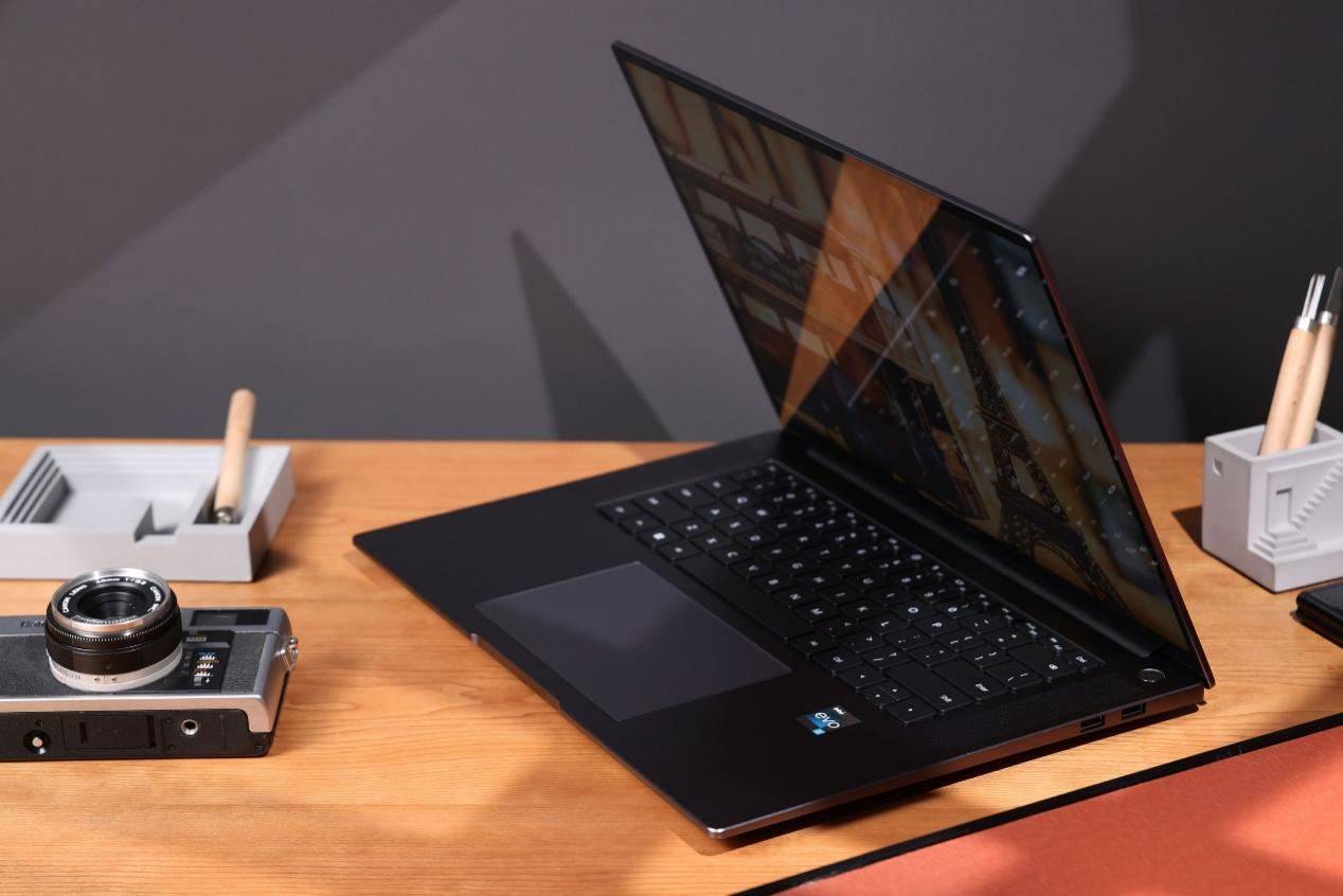 实力"圈粉",华为matebook系列新品即将正式开售!_屏幕_笔记本_眼睛