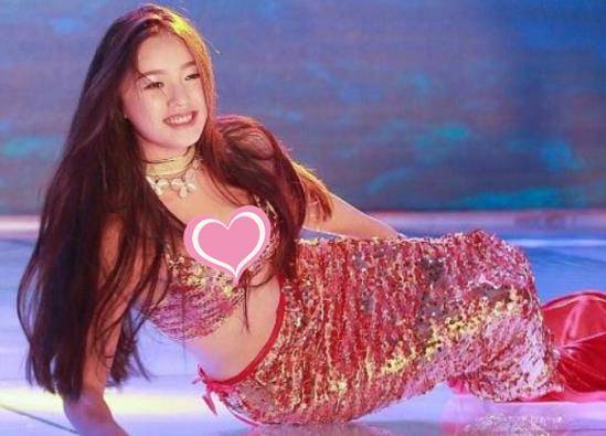 《美人鱼》的女主,特意举办了一次海选活动,当时林允虽说长得不错,但