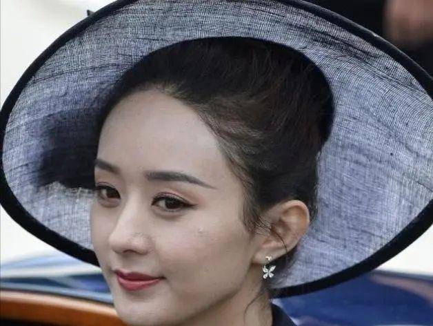 原创女星都经不起生图拍摄赵丽颖满脸凹凸不平气质都变普通
