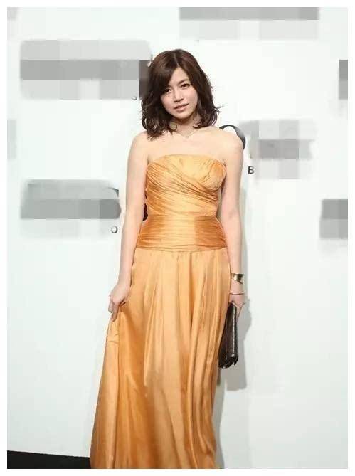 原创微胖小姐姐不用愁学陈妍希这样穿视觉上显瘦10斤不是梦
