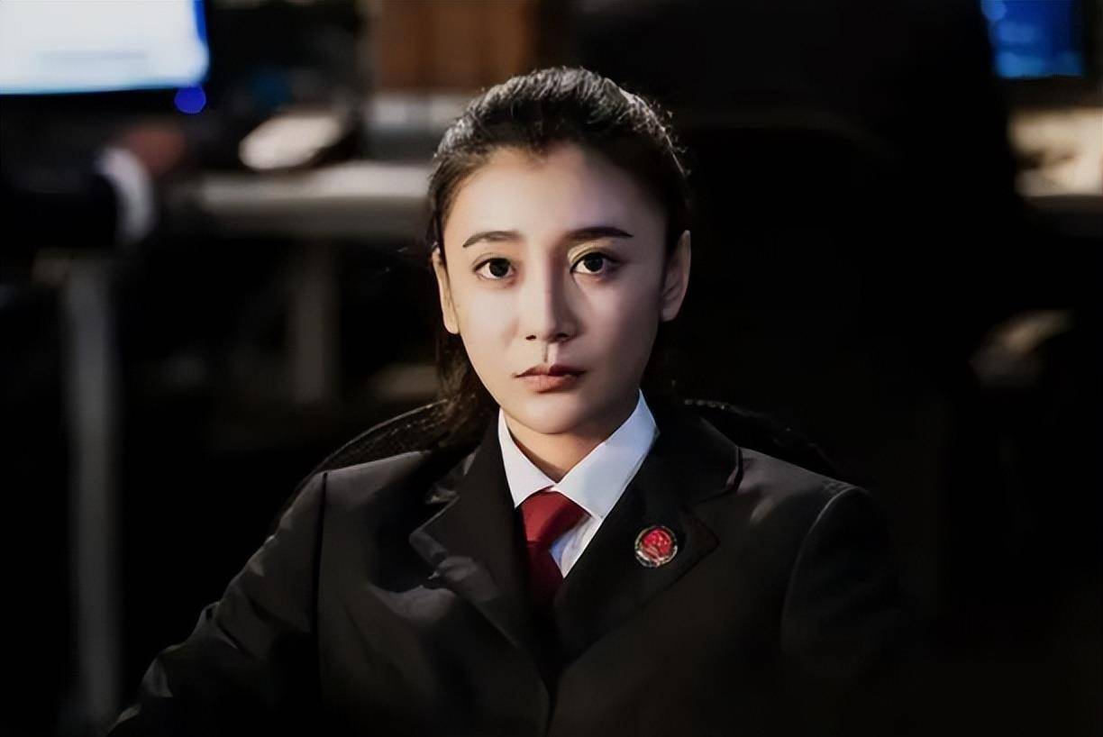 2017年,曹云金和唐菀被拍到同框,两人毫不忌讳记者的镜头,大方承认了