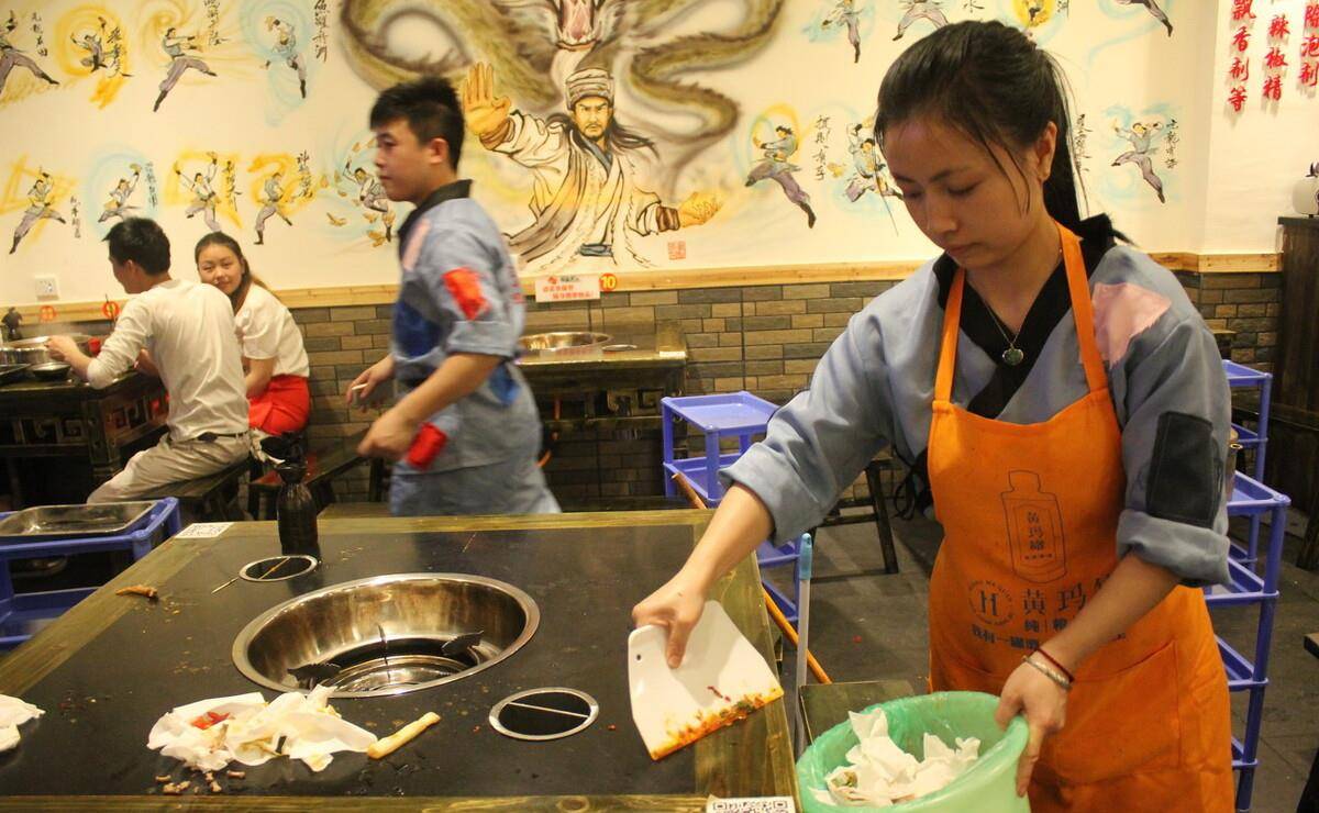 原创火锅店老板的3条管理招数让员工卖命工作还能年赚百万