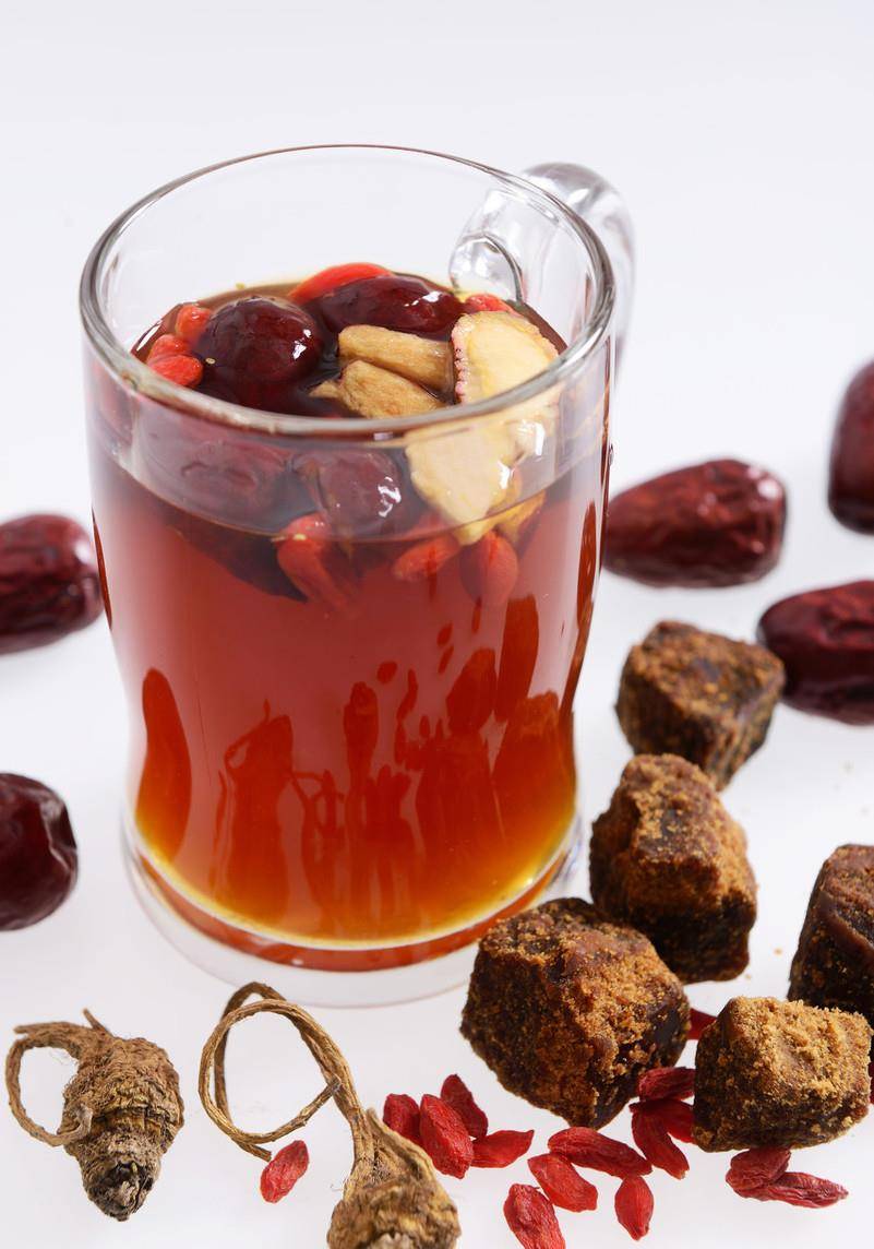 桂圆红枣姜茶汤,物美价廉,养颜驱寒,又是天然的美容护肤品.