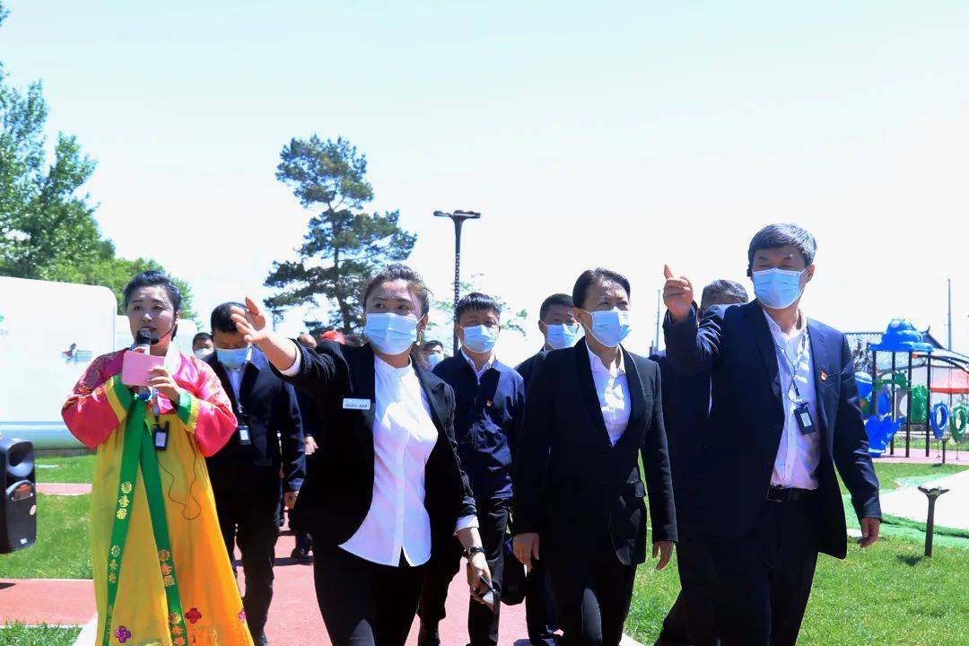 伊春市市长董文琴一行领导观摩年丰村途远萌宠部落铁力市市委书记陈岩