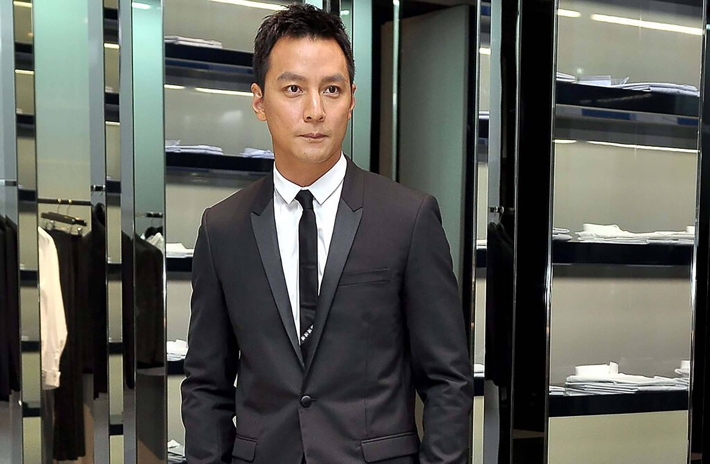 吴彦祖发文这样写众人看傻眼 喊收手:你的中文我心_吴彦祖_美国_阿祖