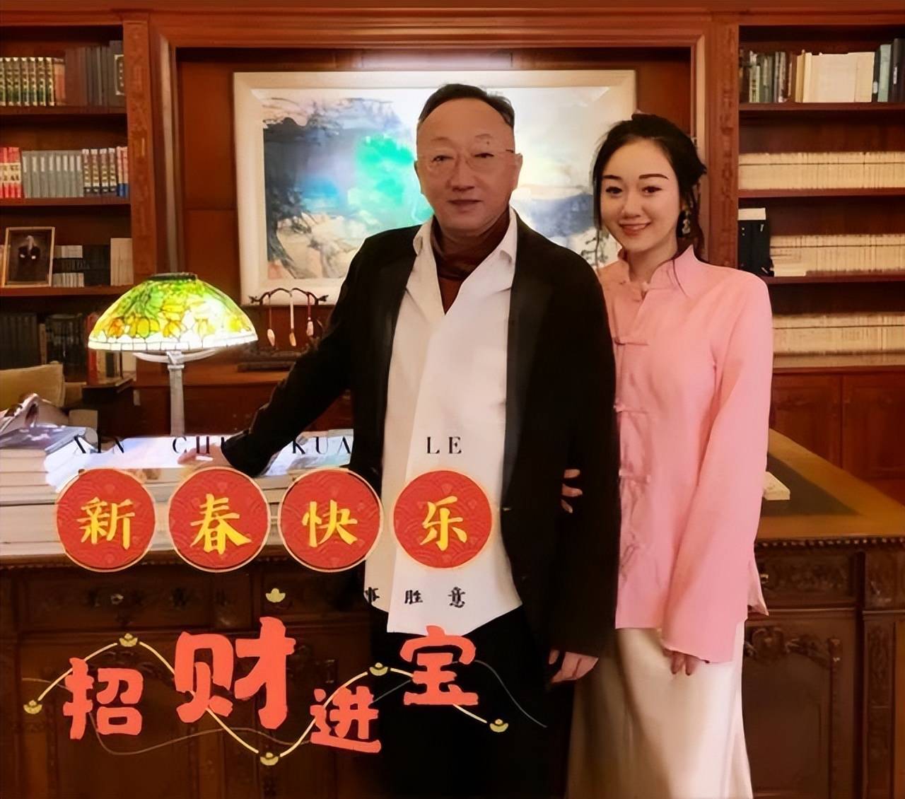 原创何超欣为袁九儿庆生百亿千金吃苍蝇小馆接地气独缺姚安娜