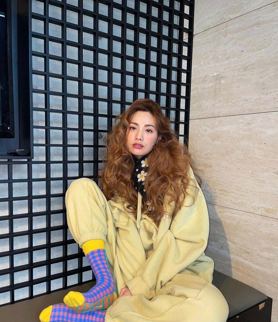 林珍娜颜值美到犯规,私服更是一绝,近期四则穿搭气质不重样_因为_网友