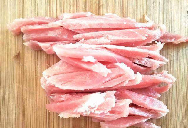 炒豆芽时放入它,能保持豆芽的白色,减少维生素c的流失,更脆嫩_小微