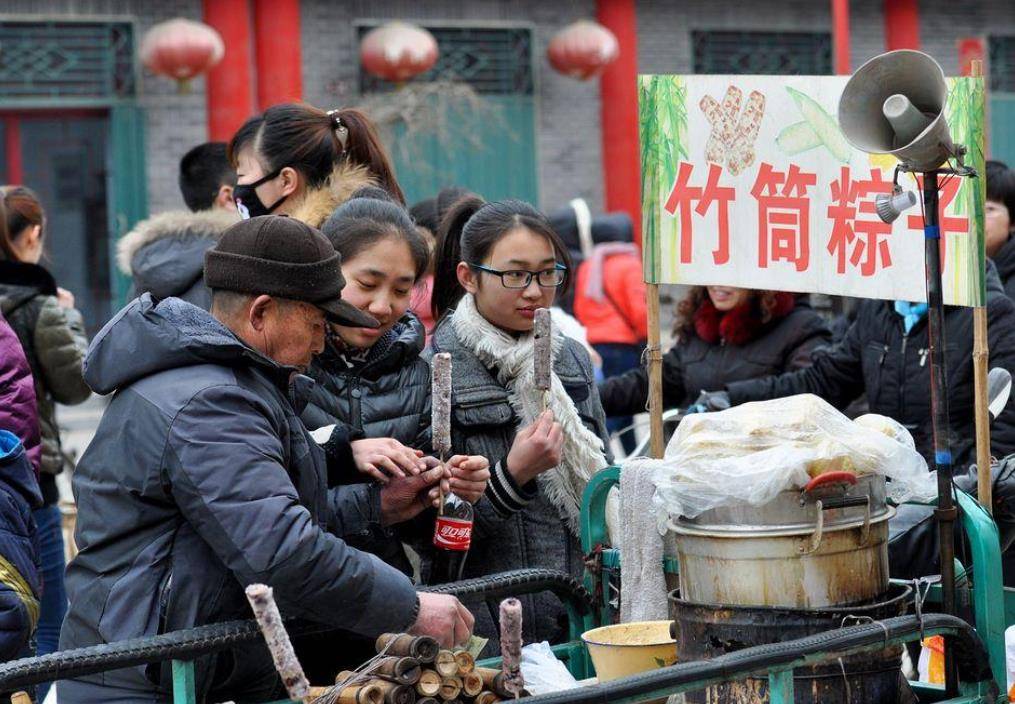 原创不会包粽子的可以试试做竹筒粽子好吃好玩又好做学会可以摆摊