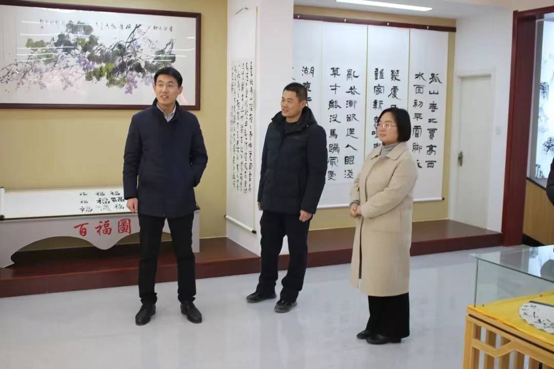刘楼镇小坝口村退伍军人徐磊带领群众干事创业_工作_书法_汶上县
