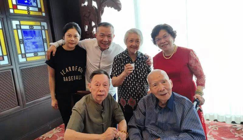 曾经带给广东观众很多欢笑的相声界前辈杨达,如今他真的老了_黄俊英