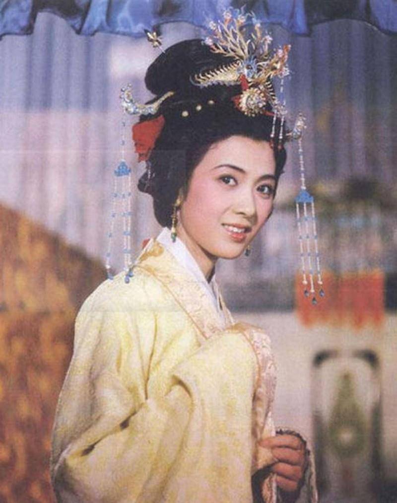 盘点:这6位"妈妈辈"演员才叫真正的"古典美人"_龚雪_傅艺伟_朱琳