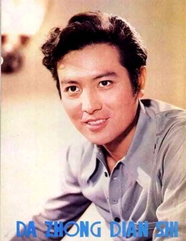 他是上影演员,可与梁波罗比帅,在《等到满山红叶时