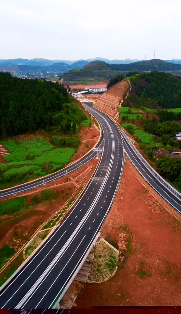 成都十全十美的环城公路，世界上绝无仅有