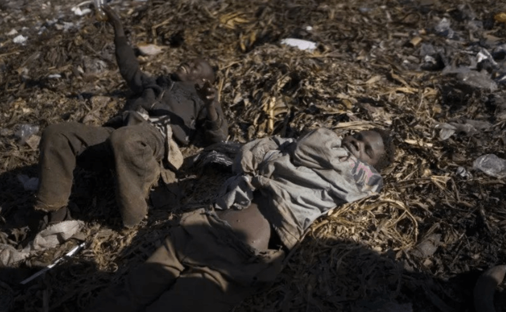 渴了就喝航天燃油,为何非洲贫民窟的孩子如此上瘾_航空_饥饿感_垃圾